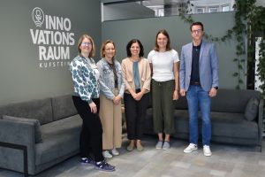 Die Vertreter:innen der verschiedenen Projektpartner:innen: Katrin Röber, Katharina Zeh, Janina Lödding Walter Weiskopf, Carina Berger, Walter Weiskopf.